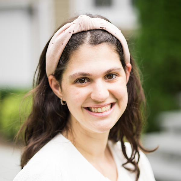 Amanda feld headshot